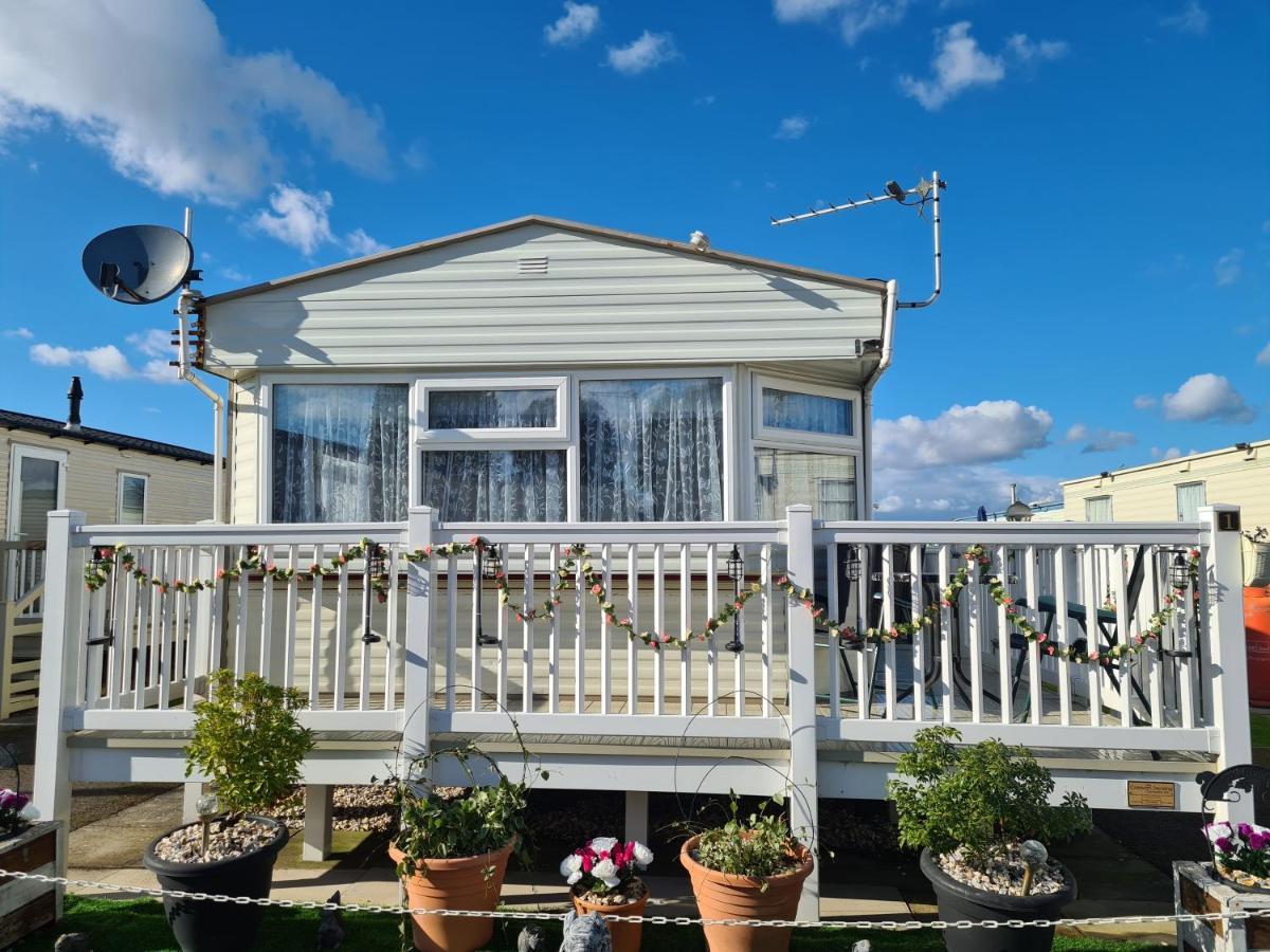 6 Berth The Wolds Tahiti Hotel Ingoldmells Exterior photo